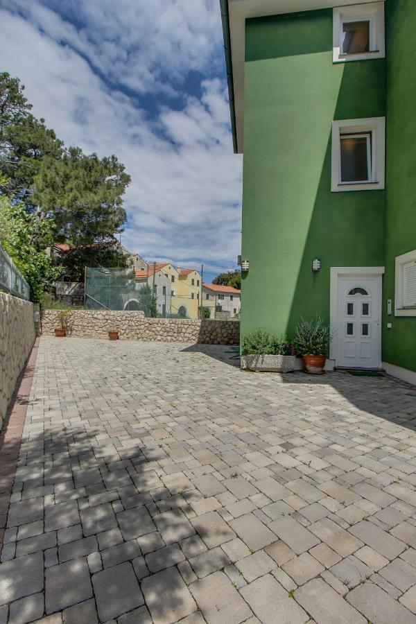 Apartments And Rooms By The Sea Nerezine, Losinj - 11815 Exteriör bild