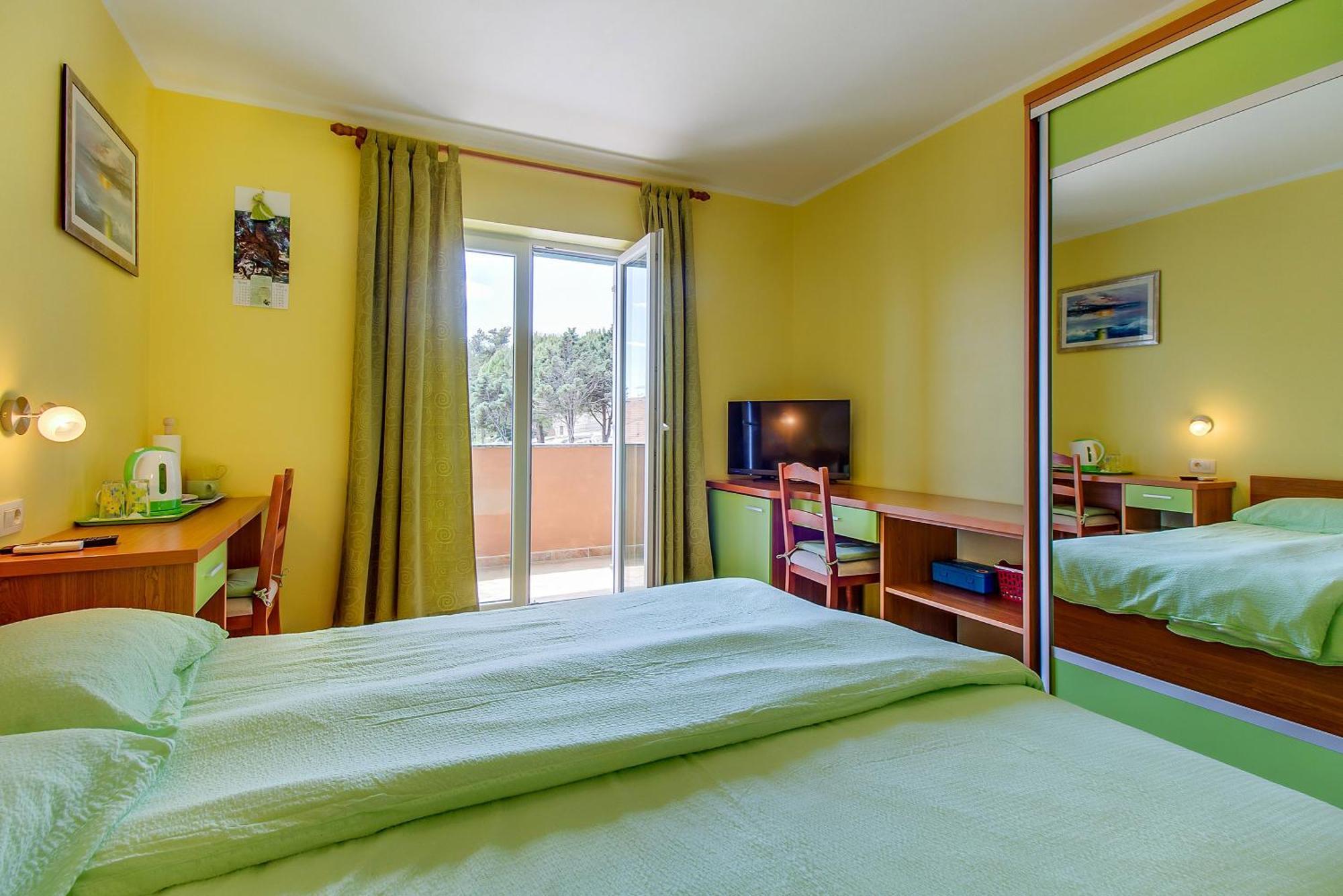 Apartments And Rooms By The Sea Nerezine, Losinj - 11815 Rum bild