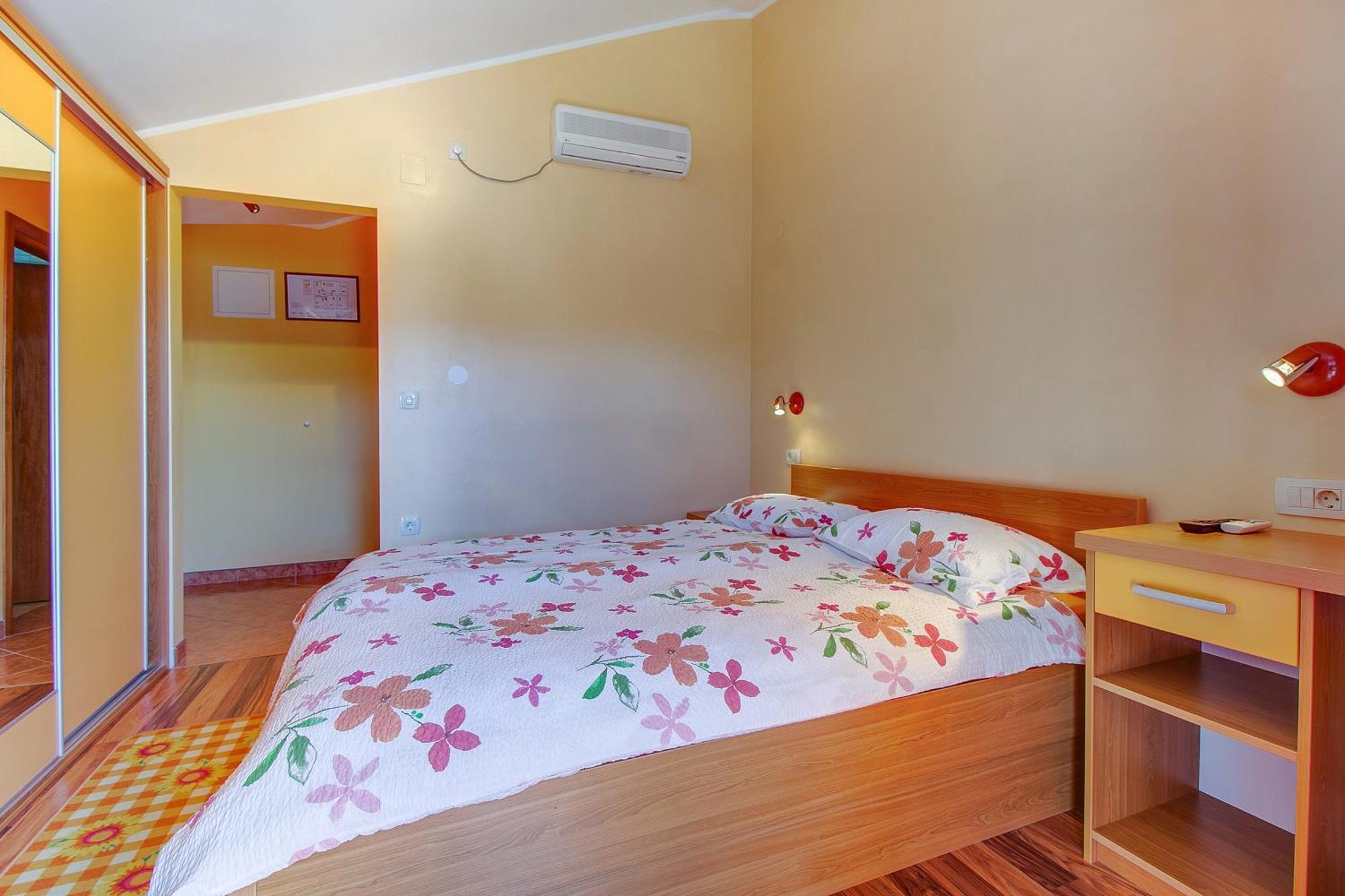 Apartments And Rooms By The Sea Nerezine, Losinj - 11815 Rum bild